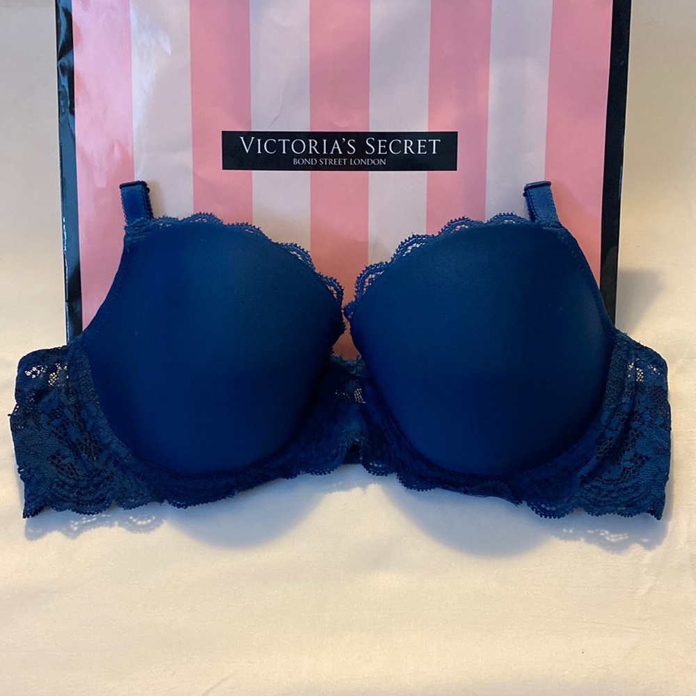 Victoria’s Secret Dream Angels Lightly-Lined Demi Bra